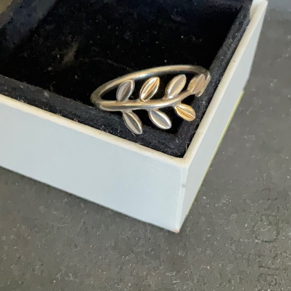 Pandora two tone ring size 60 - Picture 3 of 5